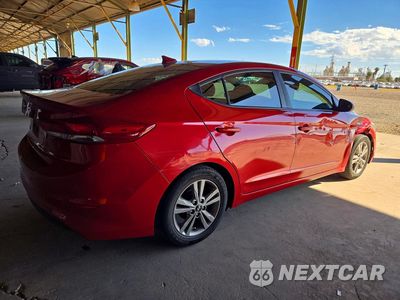 Trzecie zdjęcie samochodu z tyłu: 2017 HYUNDAI ELANTRA VALUE EDITION VIN:5NPD84LF3HH151706 - miniatura