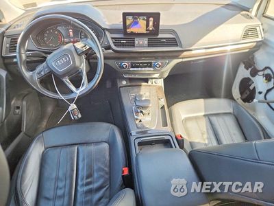 Zdjęcie 8 z 13 samochodu: 2019 AUDI Q5 PREMIUM VIN:WA1ANAFY4K2110298 - miniatura