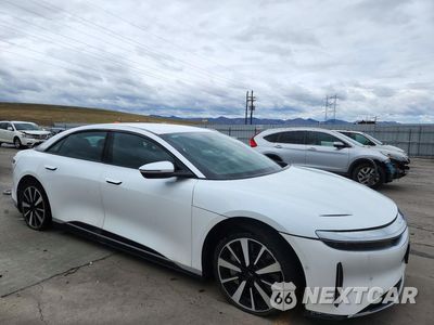 Czwarte zdjęcie samochodu z boku: 2023 LUCID MOTORS AIR PURE VIN:50EA1PFA6PA009330 - miniatura