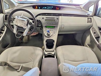 Zdjęcie 8 z 12 samochodu: 2011 TOYOTA PRIUS TWO VIN:JTDKN3DU4B5329265 - miniatura