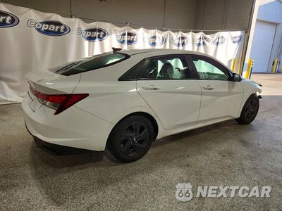Trzecie zdjęcie samochodu z tyłu: 2023 HYUNDAI ELANTRA SEL VIN:5NPLM4AG1PH104207 - miniatura