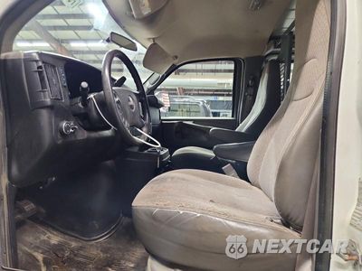 Zdjęcie 7 z 13 samochodu: 2015 GMC SAVANA G2500 VIN:1GTW7FCF1F1903463 - miniatura