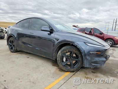 Czwarte zdjęcie samochodu z boku: 2026 TESLA MODEL Y VIN:7SAYGDEE5TF411008 - miniatura