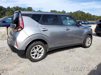 Trzecie zdjęcie samochodu z tyłu: 2025 KIA SOUL LX VIN:KNDJ23AUXS7941970 - miniatura