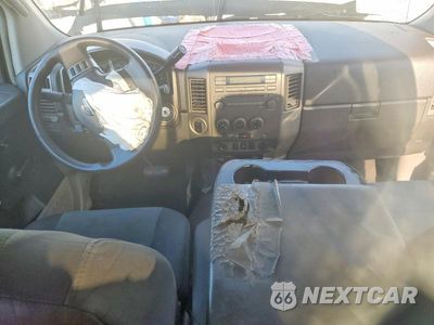Zdjęcie 8 z 12 samochodu: 2004 NISSAN TITAN XE VIN:1N6AA06A74N583707 - miniatura