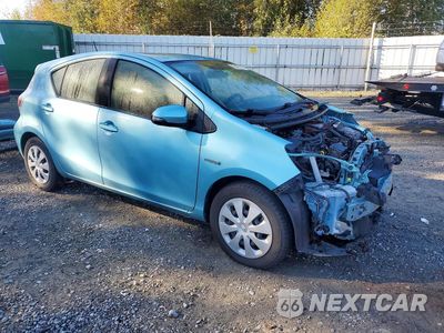 Czwarte zdjęcie samochodu z boku: 2014 TOYOTA PRIUS C THREE VIN:JTDKDTB34E1067546 - miniatura