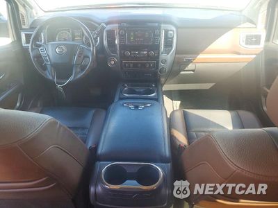 Zdjęcie 8 z 13 samochodu: 2019 NISSAN TITAN PLATINUM RESERVE VIN:1N6AA1E65KN518015 - miniatura