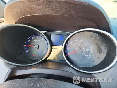 Zdjęcie 9 z 13 samochodu: 2013 HYUNDAI TUCSON LIMITED VIN:KM8JU3AC1DU564348 - miniatura