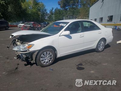 2005 TOYOTA CAMRY LE 4T1BE32K15U618529 - główne zdjęcie licytacji z USA - miniatura