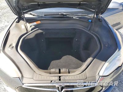 Zdjęcie 11 z 12 samochodu: 2014 TESLA MODEL S VIN:5YJSA1H10EFP43713 - miniatura