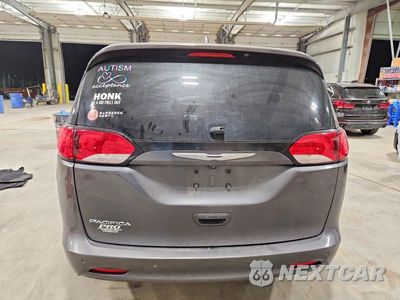 Zdjęcie 6 z 13 samochodu: 2017 CHRYSLER PACIFICA TOURING VIN:2C4RC1DG7HR805099 - miniatura