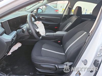 Zdjęcie 7 z 12 samochodu: 2026 HYUNDAI SONATA HYBRID BLUE VIN:KMHL24JJ1TA171601 - miniatura