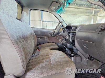 Zdjęcie 10 z 12 samochodu: 2001 TOYOTA TACOMA BASE VIN:5TENL42N01Z764252 - miniatura