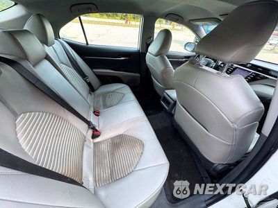 Zdjęcie 6 z 12 samochodu: 2020 TOYOTA CAMRY SE VIN:4T1G11AK1LU915160 - miniatura