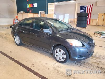 Czwarte zdjęcie samochodu z boku: 2007 TOYOTA YARIS BASE VIN:JTDBT923771094121 - miniatura
