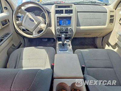 Zdjęcie 8 z 12 samochodu: 2008 FORD ESCAPE HEV VIN:1FMCU49H38KB53386 - miniatura