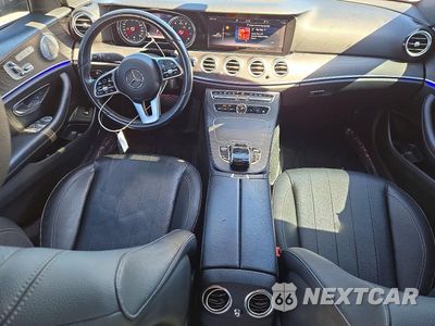 Zdjęcie 8 z 12 samochodu: 2019 MERCEDES-BENZ E 300 VIN:WDDZF4JB1KA634899 - miniatura