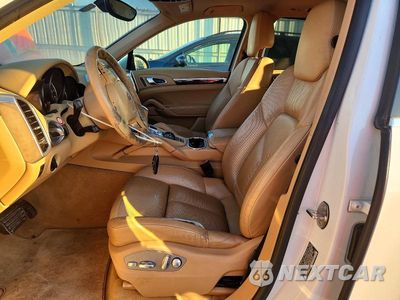 Zdjęcie 7 z 14 samochodu: 2014 PORSCHE CAYENNE VIN:WP1AA2A25ELA01310 - miniatura