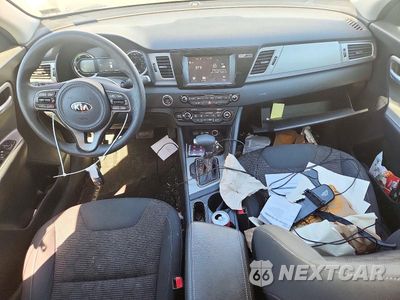 Zdjęcie 8 z 12 samochodu: 2017 KIA NIRO LX VIN:KNDCB3LC6H5048387 - miniatura