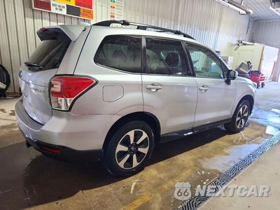 Trzecie zdjęcie samochodu z tyłu: 2017 SUBARU FORESTER 2.5I PREMIUM VIN:JF2SJAEC8HG451440 - miniatura