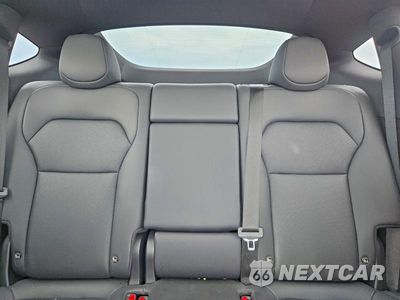Zdjęcie 10 z 14 samochodu: 2026 TESLA MODEL Y VIN:7SAYGDEE0TA693605 - miniatura