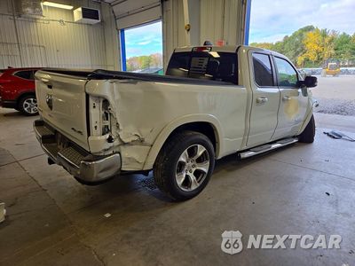 Trzecie zdjęcie samochodu z tyłu: 2020 RAM 1500 LARAMIE VIN:1C6SRFDT1LN135301 - miniatura