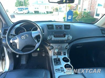 Zdjęcie 9 z 14 samochodu: 2011 TOYOTA HIGHLANDER SE VIN:5TDBK3EH9BS090123 - miniatura