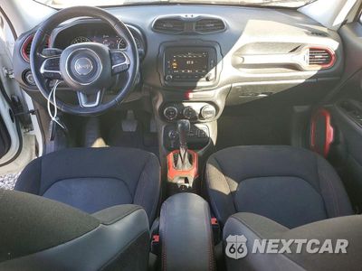 Zdjęcie 8 z 13 samochodu: 2016 JEEP RENEGADE TRAILHAWK VIN:ZACCJBCT5GPD31172 - miniatura