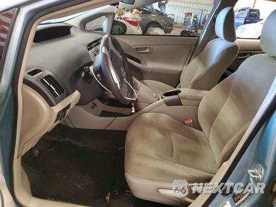 Zdjęcie 7 z 13 samochodu: 2014 TOYOTA PRIUS TWO VIN:JTDKN3DU5E1849695 - miniatura