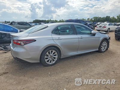 Trzecie zdjęcie samochodu z tyłu: 2023 TOYOTA CAMRY LE VIN:4T1C11AK3PU810219 - miniatura