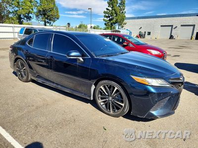 Czwarte zdjęcie samochodu z boku: 2018 TOYOTA CAMRY XSE V6 VIN:4T1BZ1HKXJU504572 - miniatura