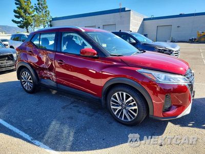 Czwarte zdjęcie samochodu z boku: 2023 NISSAN KICKS SV VIN:3N1CP5CV5PL477178 - miniatura
