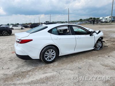 Trzecie zdjęcie samochodu z tyłu: 2026 TOYOTA CAMRY LE VIN:4T1DAACKXTU309551 - miniatura