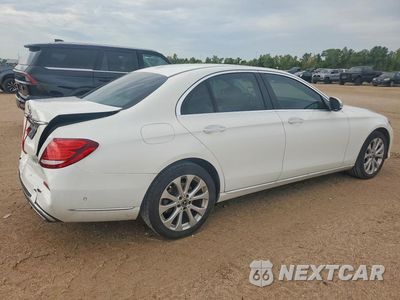 Trzecie zdjęcie samochodu z tyłu: 2019 MERCEDES-BENZ E 300 VIN:WDDZF4JB0KA585761 - miniatura