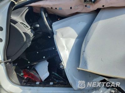 Zdjęcie 7 z 13 samochodu: 2016 NISSAN SENTRA SR VIN:3N1AB7AP0GY267404 - miniatura