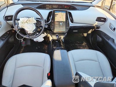 Zdjęcie 8 z 13 samochodu: 2019 TOYOTA PRIUS LIMITED VIN:JTDKARFUXK3089985 - miniatura