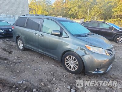 Czwarte zdjęcie samochodu z boku: 2013 TOYOTA SIENNA XLE 8-PASSENGER VIN:5TDYK3DC5DS317407 - miniatura