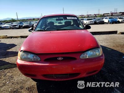 Piąte zdjęcie samochodu w środku: 2002 FORD ESCORT VIN:3FAFP13P92R108176 - miniatura