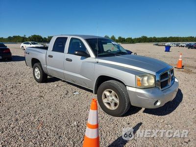 Czwarte zdjęcie samochodu z boku: 2006 DODGE DAKOTA QUAD VIN:1D7HW28K06S624466 - miniatura