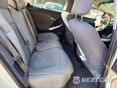 Zdjęcie 10 z 13 samochodu: 2015 TOYOTA PRIUS TWO VIN:JTDKN3DU2F0448161 - miniatura
