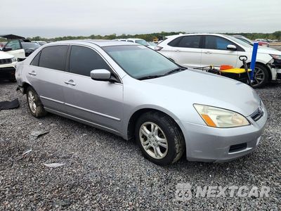 Czwarte zdjęcie samochodu z boku: 2007 HONDA ACCORD VIN:1HGCM56777A064092 - miniatura