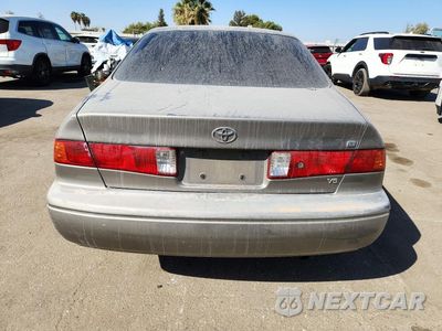 Zdjęcie 6 z 13 samochodu: 2000 TOYOTA CAMRY LE V6 VIN:4T1BF22K8YU106567 - miniatura