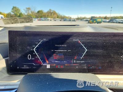 Zdjęcie 9 z 13 samochodu: 2024 BMW X7 XDRIVE40I VIN:5UX23EM02R9U47847 - miniatura