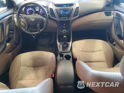 Zdjęcie 8 z 12 samochodu: 2014 HYUNDAI ELANTRA SE VIN:5NPDH4AE0EH506417 - miniatura