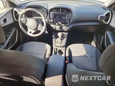 Zdjęcie 8 z 13 samochodu: 2022 KIA SOUL LX VIN:KNDJ23AU1N7808633 - miniatura