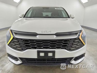Piąte zdjęcie samochodu w środku: 2023 KIA SPORTAGE LX VIN:KNDPU3AF9P7118394 - miniatura