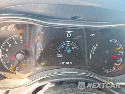 Zdjęcie 9 z 13 samochodu: 2018 JEEP GRAND CHEROKEE OVERLAND VIN:1C4RJECG7JC442641 - miniatura
