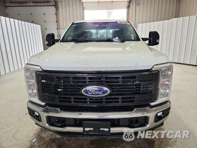 Piąte zdjęcie samochodu w środku: 2023 FORD F250 SUPER DUTY VIN:1FT7W2AT9PEC04049 - miniatura