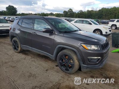 Czwarte zdjęcie samochodu z boku: 2020 JEEP COMPASS LATITUDE VIN:3C4NJCBBXLT205755 - miniatura