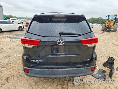 Zdjęcie 6 z 14 samochodu: 2018 TOYOTA HIGHLANDER XLE VIN:5TDKZRFH2JS534082 - miniatura